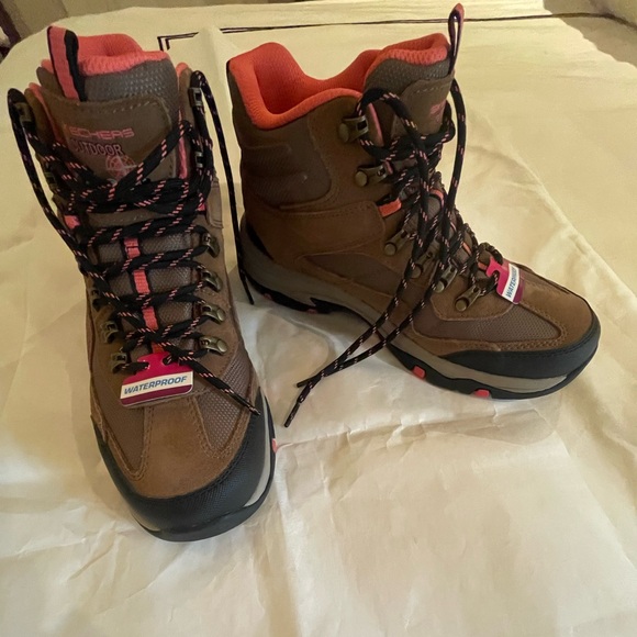 Tan Waterproof Trego Skechers Hiking Boots Size 9.5 (NWT) - Picture 6 of 6